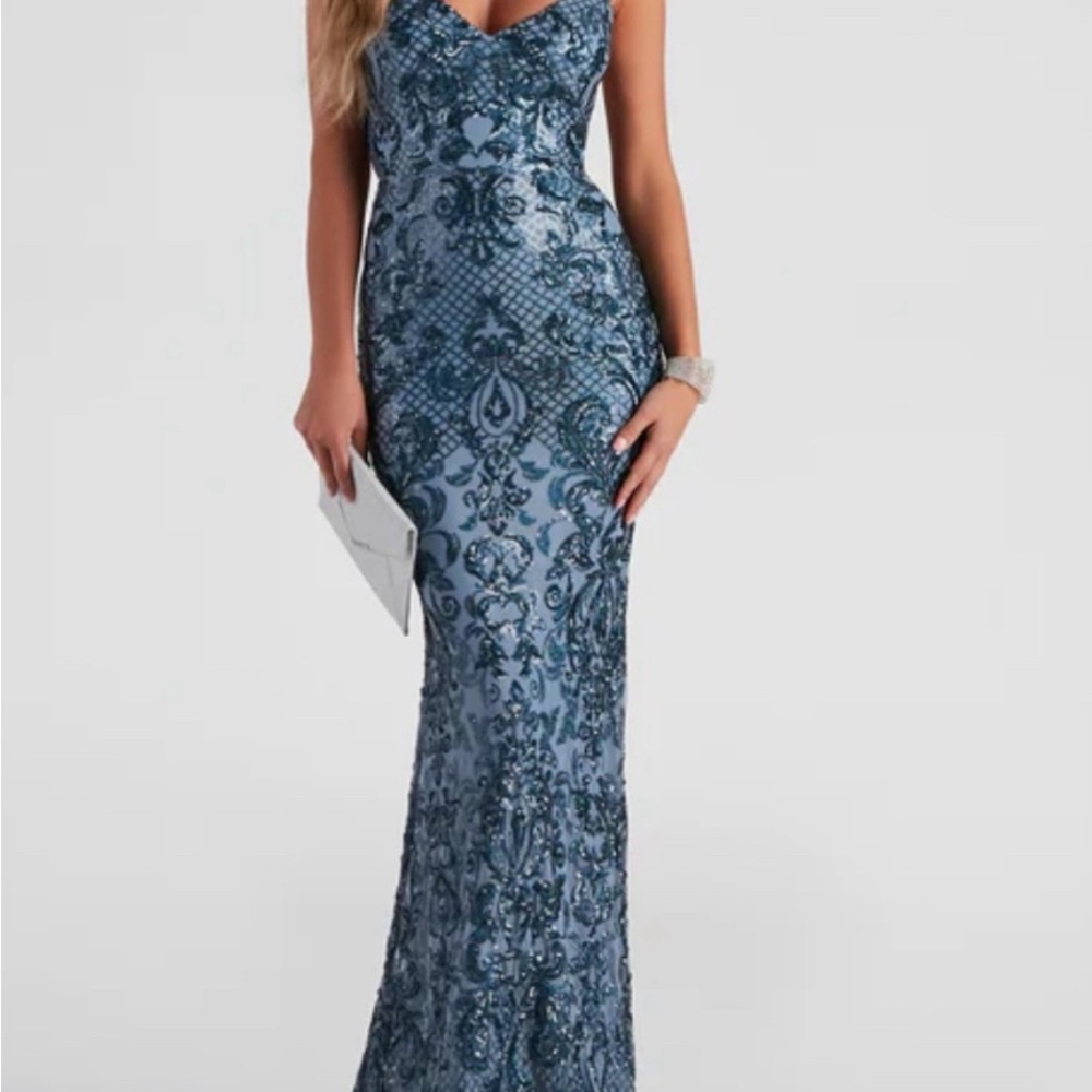 Blue prom dress